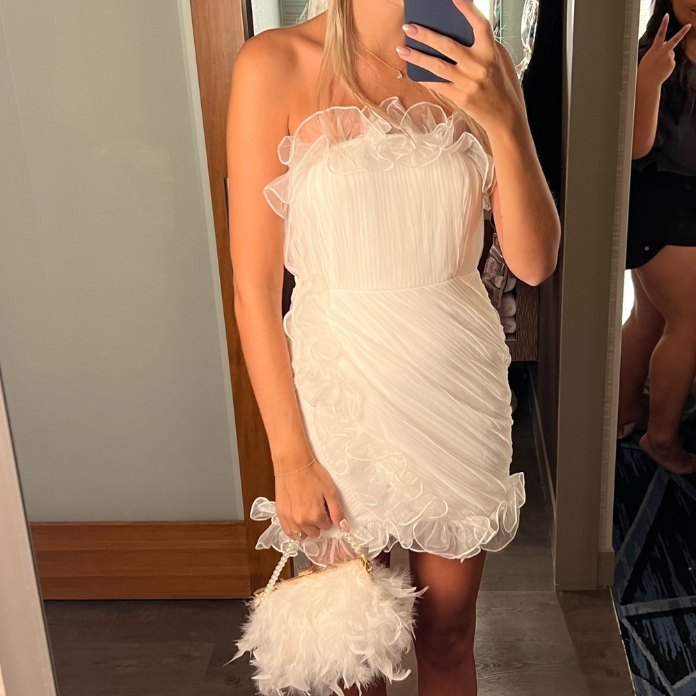 Dress - Picture 2 of 9